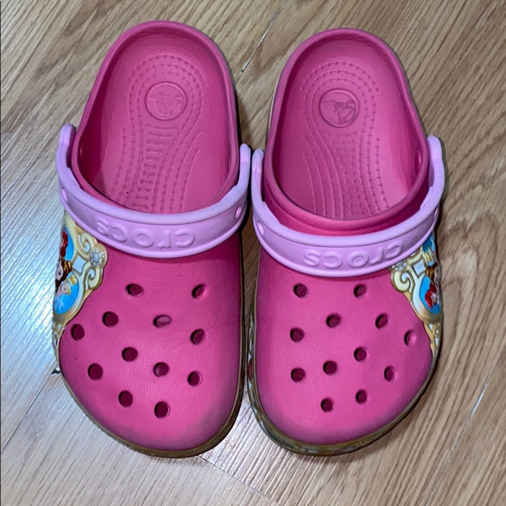 Girls crocs